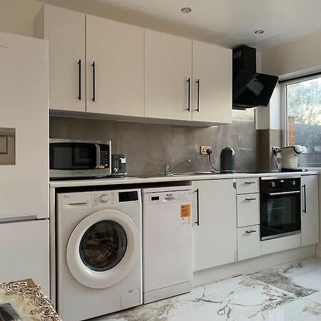 Apartment C, A One Bedroom Flat In South London Carshalton Exteriör bild