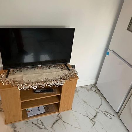 Apartment C, A One Bedroom Flat In South London Carshalton Exteriör bild