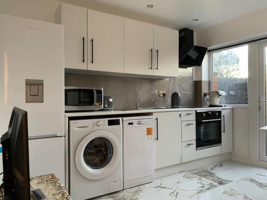 Apartment C, A One Bedroom Flat In South London Carshalton Exteriör bild