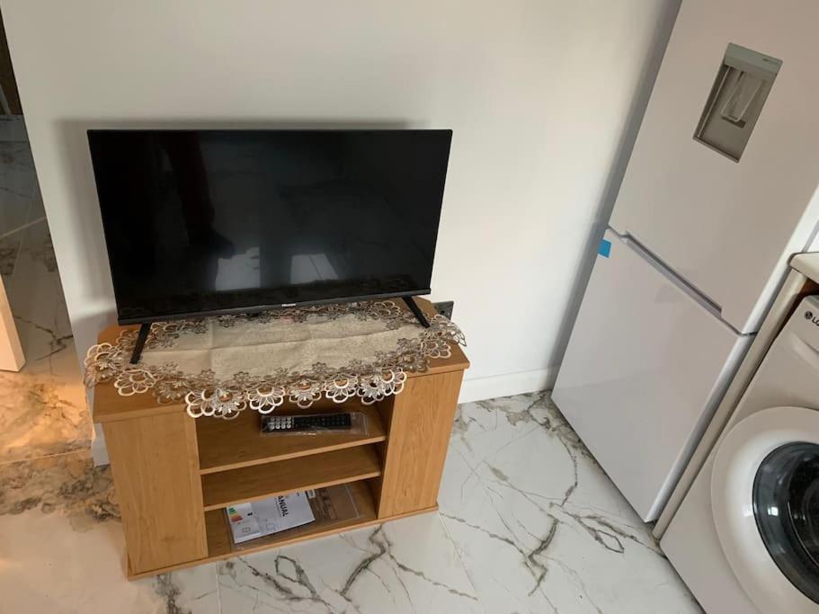 Apartment C, A One Bedroom Flat In South London Carshalton Exteriör bild